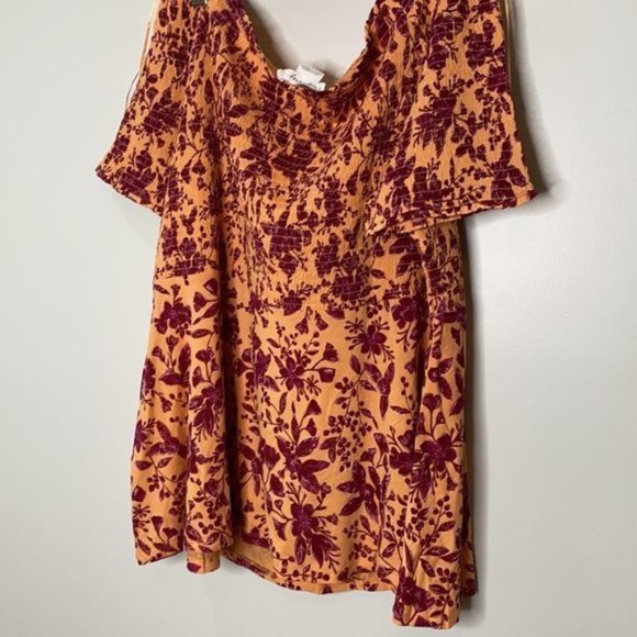 In Every Story...Women Off-Shoulder Top With Smocking Details Plus Size 2X - Picture 8 of 10